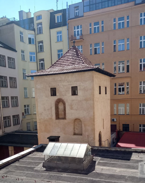 Věže staroměstského opevnění v Bartolomějské ulici