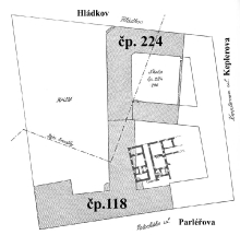 Situační plánek Kurzovského domu a okolí s vyznačením průběhu barokního opevnění a nových školních budov (č. p. 224 na severu a č. p. 118 na jihu při Potockého  (dnes Parléřově ulici). Podle R. Hlubinky