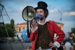 Za dveřmi Anna Solcova