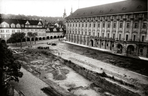 Celkový pohled na Loretánské náměstí v roce 1935