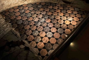 Replika podlahy v rotundě