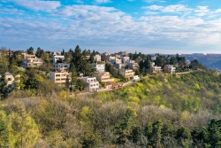 Podzimní procházka oceněnou Babou začne  již na zastávce autobusu