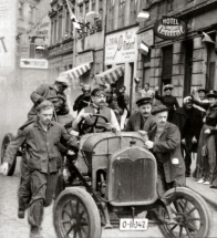 Český film Dědeček automobil, režie Alfréd Radok, 1956