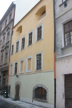 Fasáda domu U tří modrých koulí č. p. 521