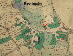 Tvrz a vrchnostenský dvůr v Královicích