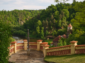 Zamek_Bechyne_socharsky park1_foto_Milos Vatrt