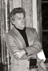 Mezi bojišti, jevištěm a legendami