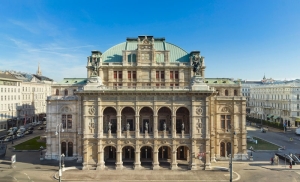 Vídeňská státní opera je středobodem města i kulturního a společenského dění
